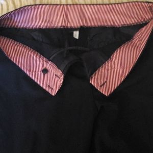 Tahari Levine navy size 14 trousers